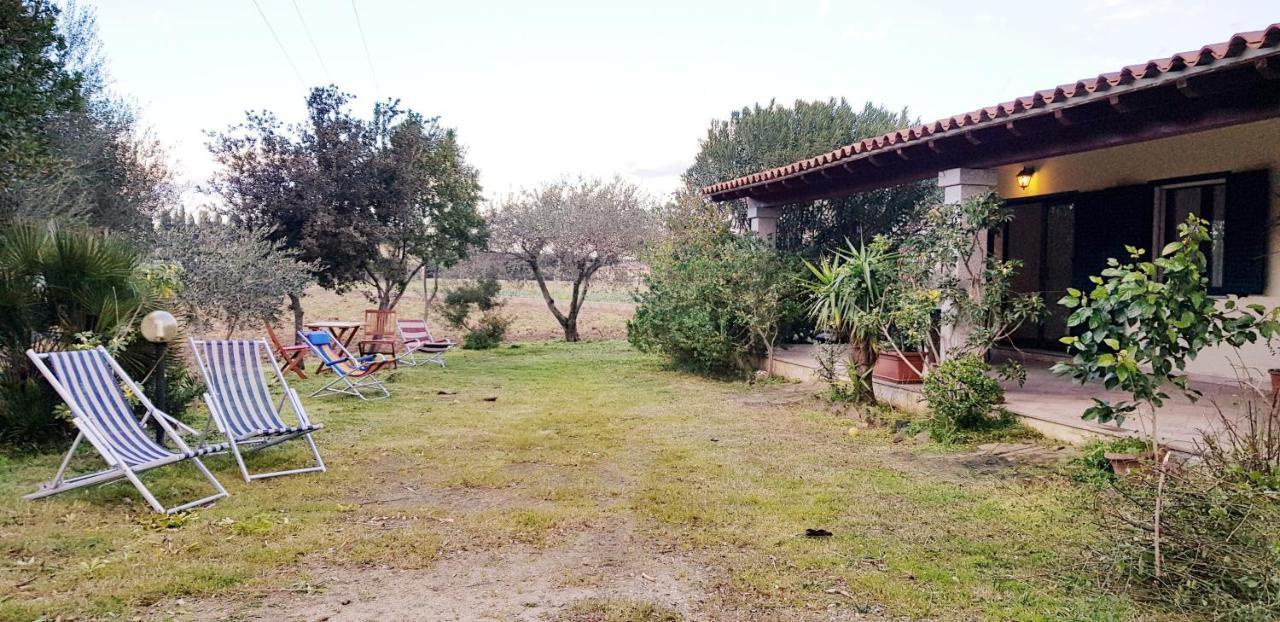 Pareja Apartment Orosei Bagian luar foto
