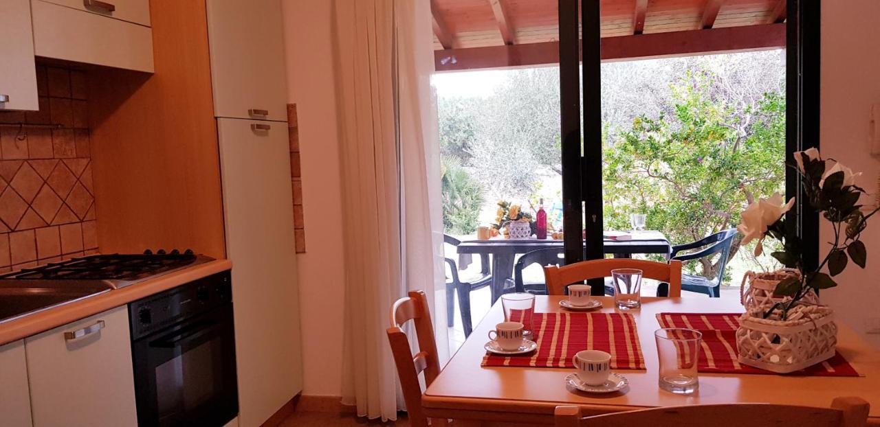 Pareja Apartment Orosei Bagian luar foto