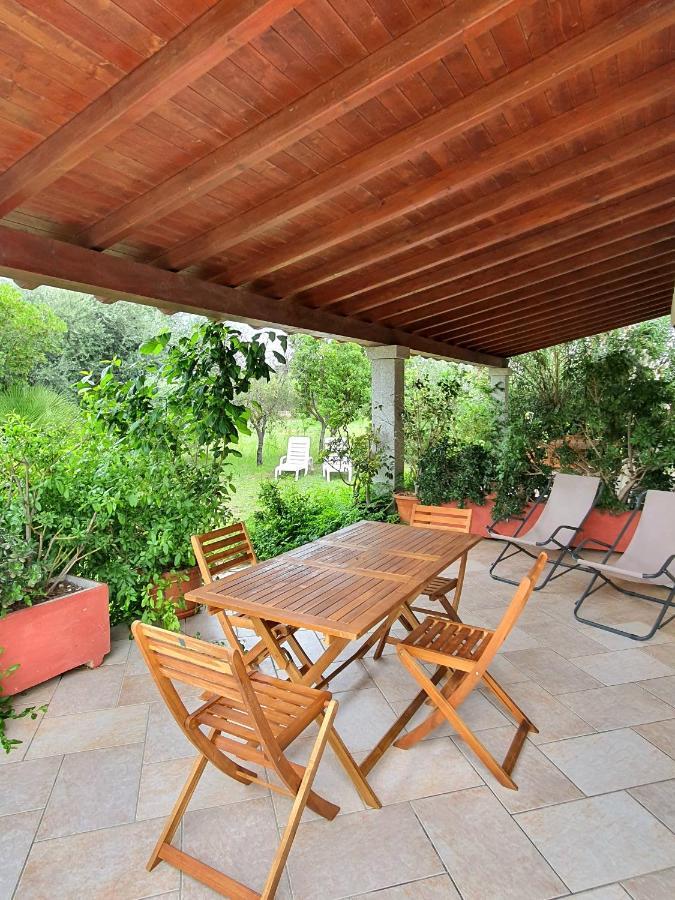 Pareja Apartment Orosei Bagian luar foto